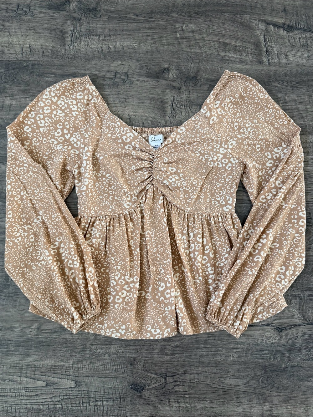 Japna Peplum Blouse Womens Size M Beige Animal Print Boho Smocked Babydoll Top - Picture 8 of 11